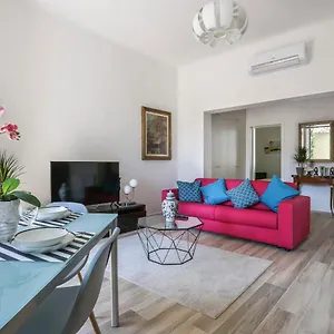 cavour-apartment-in-florence-hosted-by-sweetstay.it-tuscanyhotel.com/